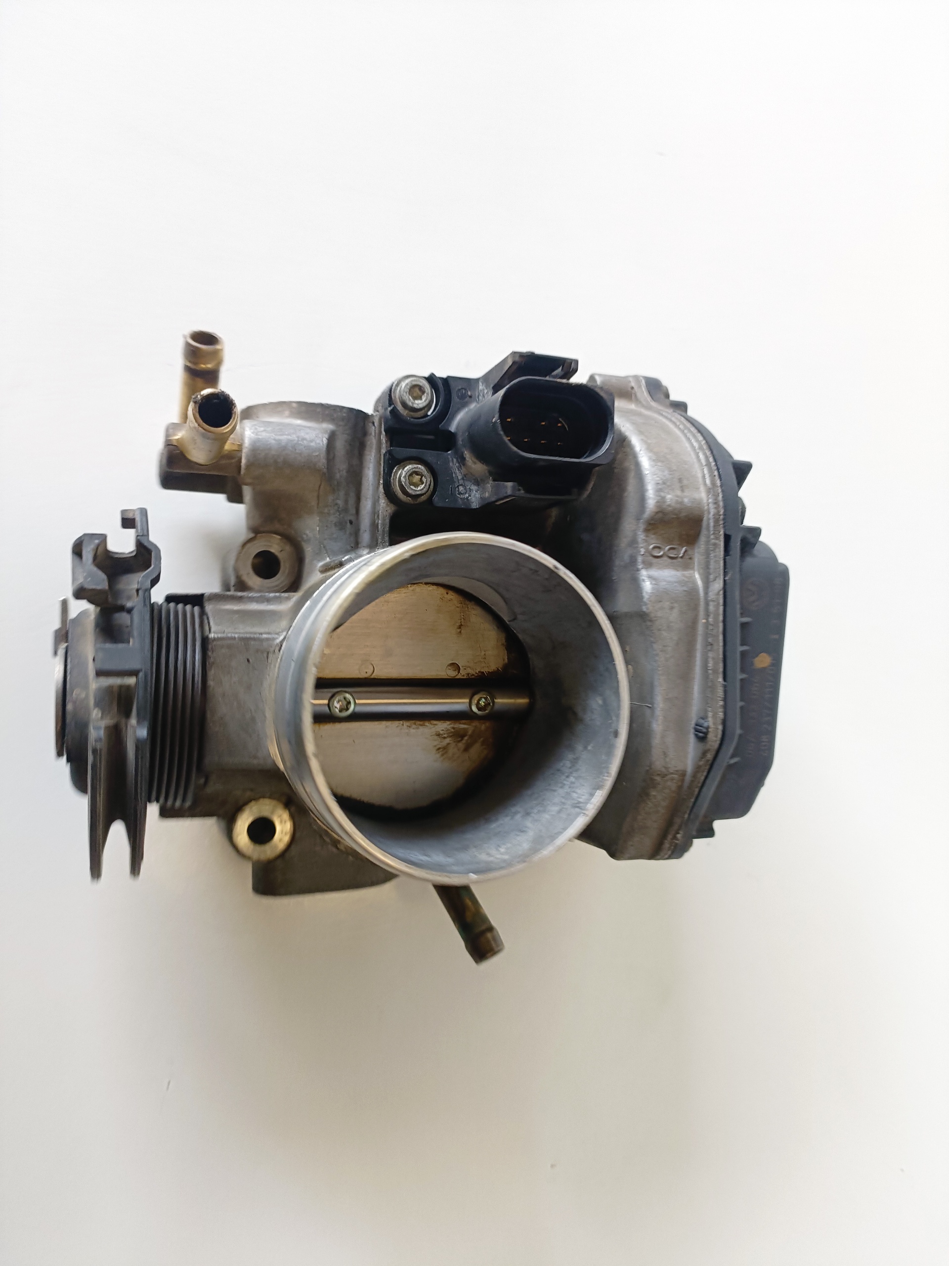 Throttle body AUDI A3 (8L1) 1.8 15825427 BParts