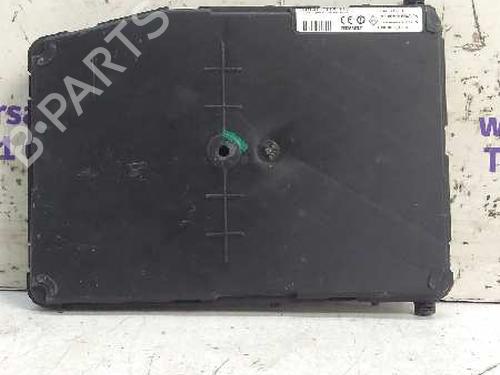 Used Fuse box RENAULT SCÉNIC II (JM0/1_) [2003-2010]  9960657