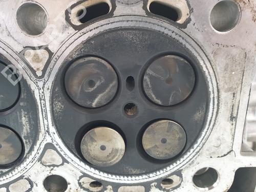 Cylinder head LAND ROVER DISCOVERY III (L319) 2.7 TD 4x4 | BP23875587M5