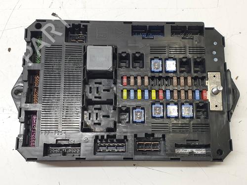 Used Fuse box JAGUAR XF I (X250) 2.7 D (207 hp) 17824687