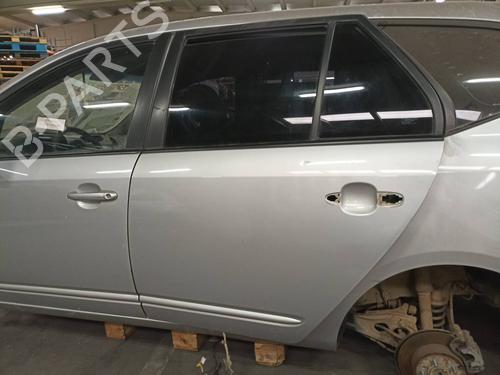 Used Left rear door KIA CARENS II MPV (FJ) [2002-2013]  15678947