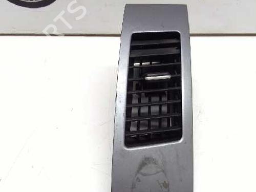 Used Air vent MITSUBISHI OUTLANDER II (CW_W) 2.0 DI-D (CW8W) (140 hp) 11674680