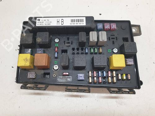 Sikringsdose OPEL ASTRA H GTC (A04) [2005-2010]  9462375