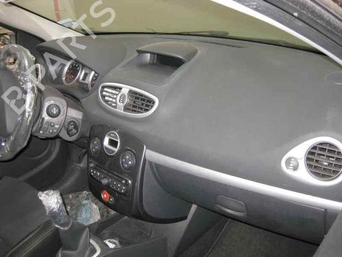 Right front fog light RENAULT CLIO III (BR0/1, CR0/1)  | BP9466677C31 