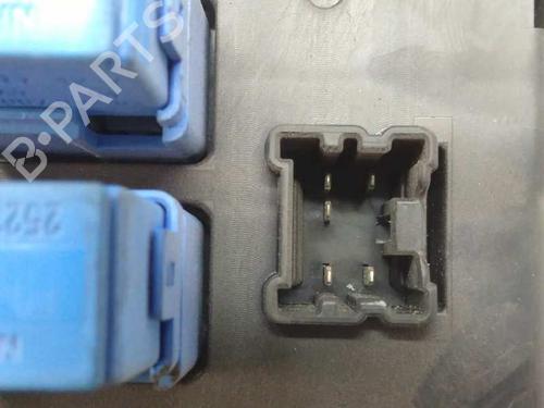 Fuse box NISSAN TERRANO II (R20)  | BP9467797E1 