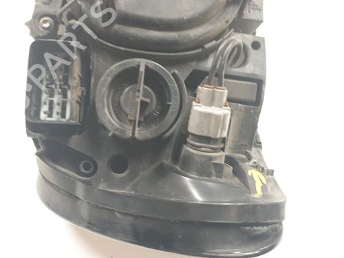 Right headlight VOLVO S40 II (544) 2.0 D | BP29944429C29