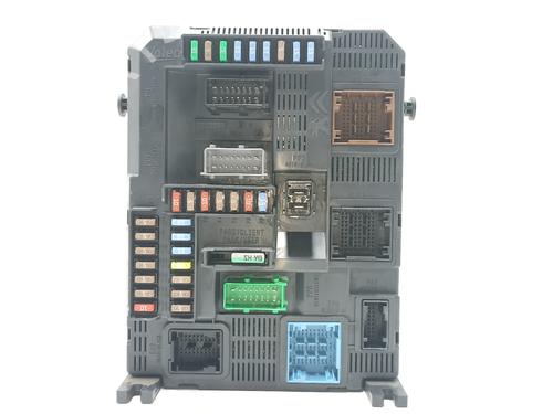 Used Fuse box PEUGEOT 308 II (LB_, LP_, LW_, LH_, L3_) 1.6 BlueHDi 120 (120 hp) 26718446
