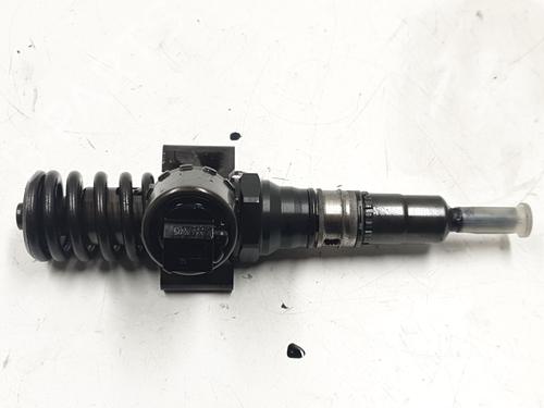 Used Injector Injector AUDI A3 (8P1) 2.0 TDI 16V (140 hp) 33048789 33048789