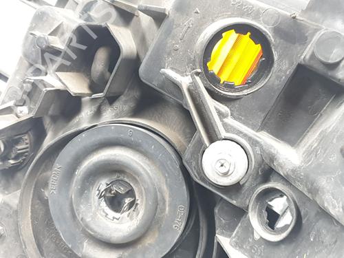 Right headlight NISSAN NAVARA NP300 (D40) 2.5 dCi 4WD (D40TT, D40T, D40M, D40BB) | BP31832338C29