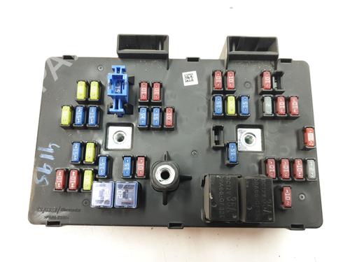 Fuse box OPEL ANTARA A (L07) 2.0 CDTI 4x4 | BP38465623E1 - Image 2