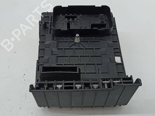 Used Fuse box VW GOLF V (1K1) [2003-2010]  9471292
