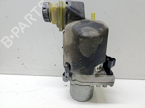 Used Steering pump RENAULT LAGUNA III Grandtour (KT0/1) [2007-2015]  15136586