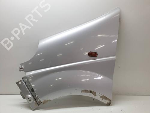 Used Left front fenders OPEL VIVARO A Van (X83) [2001-2015]  18708185
