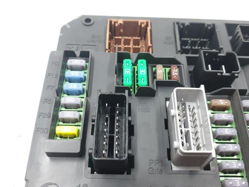 Fuse box CITROËN C4 II (NC_) 1.6 BlueHDi 100 | BP37720225E1  - Image 5