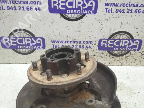 Used Left front steering knuckle MITSUBISHI PAJERO I (L04_G, L14_G) [1982-1991]  9490585