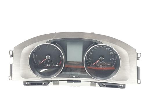 Used Instrument cluster VW GOLF VII (5G1, BQ1, BE1, BE2) 1.6 TDI (105 hp) 31338156