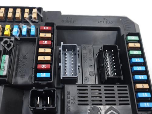 Fuse box PEUGEOT 2008 I (CU_) 1.5 BlueHDI 100 | BP33288326E1 - Image 9