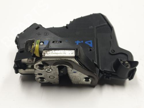 front-left-lock-toyota-verso-_r2_-2009-2010-2011-2012-2013-2014-2015-2016-2017-2018-32435513 main image