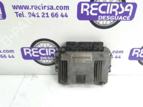 Used Engine control unit (ECU) RENAULT SCÉNIC II (JM0/1_) [2003-2010]  9459767