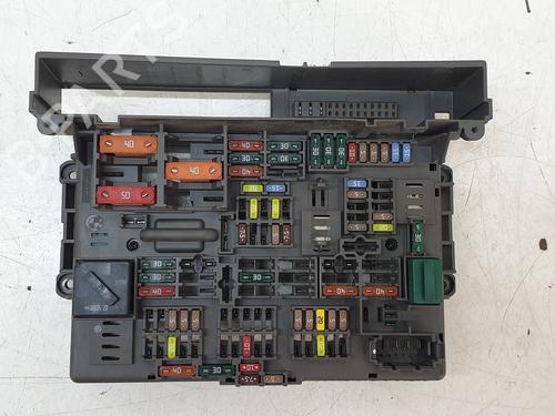 Used Fuse box BMW 3 (E90) 320 d (177 hp) 13694678