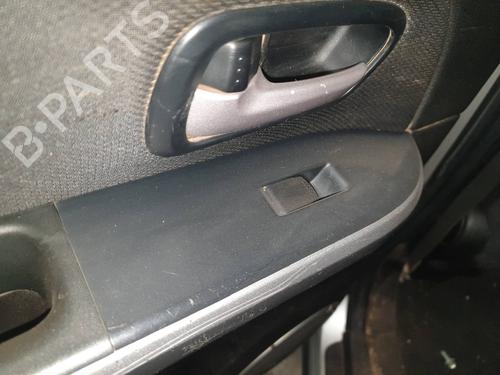Used Left rear window switch SUZUKI GRAND VITARA II (JT, TE, TD) [2005-2025]  15501061