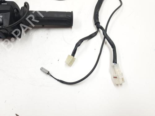Switch YAMAHA MOTORCYCLES TMAX TMAX 560 Tech Max (SJ18, SJ21) | BP40109423I30 - Image 4