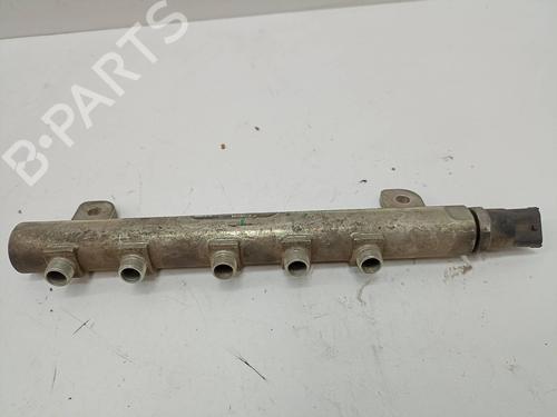 Used Injection rail FIAT DOBLO MPV (119_, 223_) 1.9 JTD (105 hp) 9460131