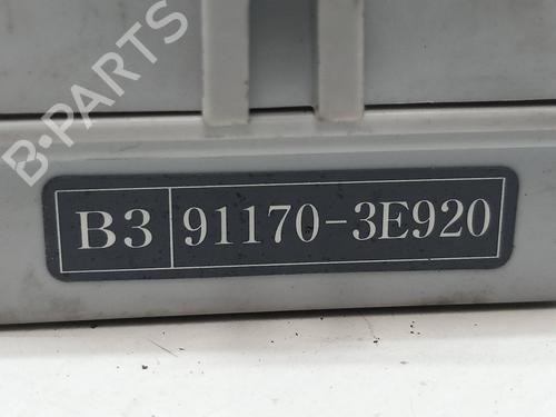 Fuse box KIA SORENTO I (JC)  | BP9467412E1 