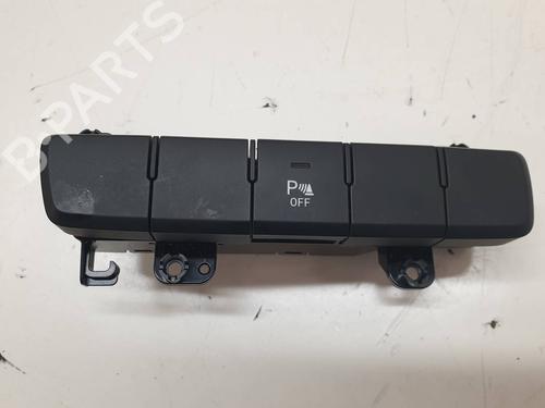 Used Switch HYUNDAI i20 ACTIVE (IB, GB) [2015-2021]  17071303