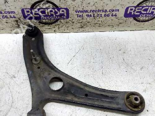 Højre fortil bærearm TOYOTA YARIS (_P1_) [1999-2005]  9491770