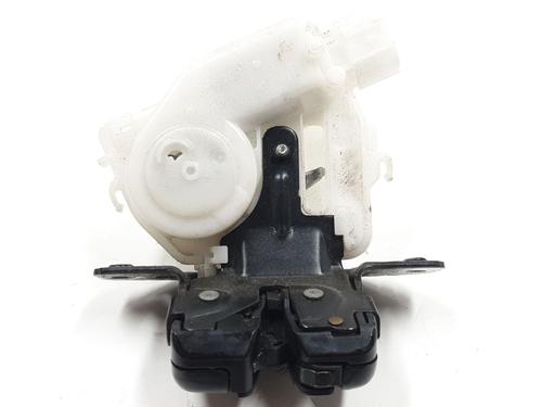 Tailgate lock TOYOTA YARIS (_P13_) 1.5 Hybrid (NHP130_, NHP130) | BP24802709C101 