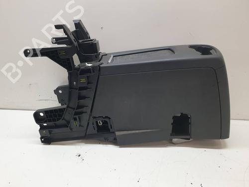Midtkonsoll PEUGEOT 5008 (0U_, 0E_) 1.2 (131 hp) 17326864