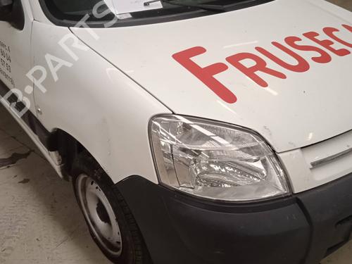 Grille CITROËN BERLINGO / BERLINGO FIRST Box Body/MPV (M_) 1.6 HDI 75 (MB9HW) | BP9487713C40 