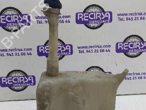 Used Windscreen washer tank VW TRANSPORTER T4 Van (70A, 70H, 7DA, 7DH) [1990-2003]  9463902