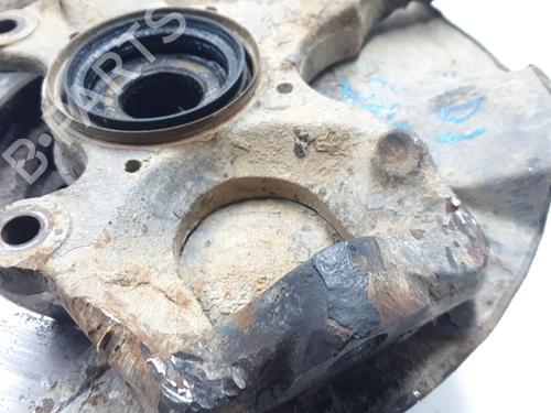 Achsschenkel links vorne MITSUBISHI PAJERO II (V3_W, V2_W, V4_W, V5_W) 2.8 TD (V46W, V26W) | BP30903154M25