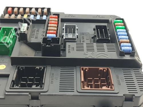 Fuse box PEUGEOT 208 I (CA_, CC_)  | BP29809037E1