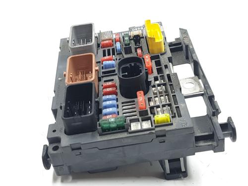 Used Fuse box PEUGEOT PARTNER Tepee 1.6 HDi 90 (92 hp) 30854112
