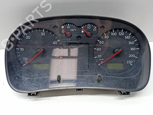 Used Instrument cluster VW GOLF IV (1J1) [1997-2008]  9470890