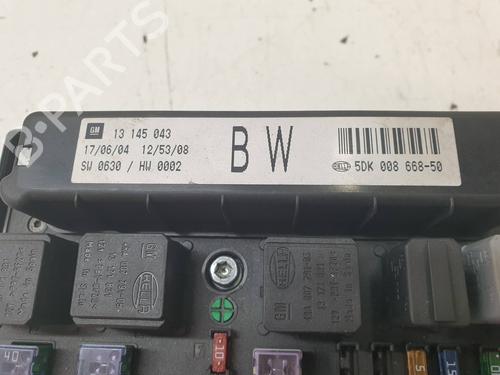 Fuse box OPEL ASTRA H (A04)  | BP25882147E1 