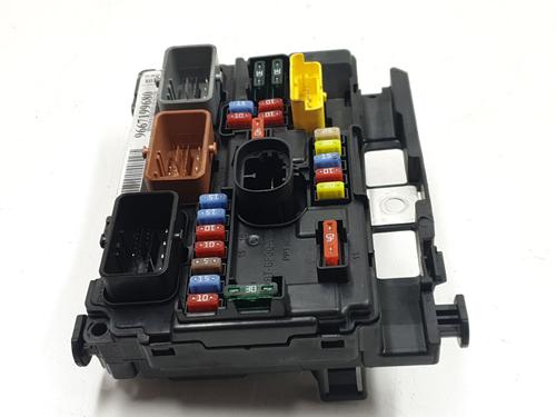 Used Fuse box Fuse box CITROËN DS3 (SA_) 1.4 VTi 95 (95 hp) 34568526 34568526