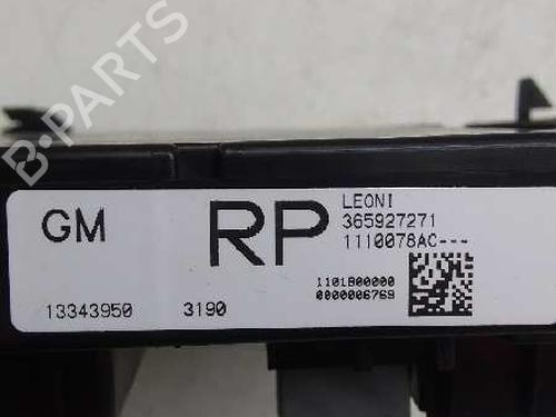 Fuse box OPEL ASTRA J (P10) | BP9482840E1