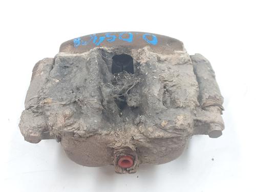 Used Right front brake caliper NISSAN TERRANO II (R20) 2.7 TD 4WD (101 hp) 28805376