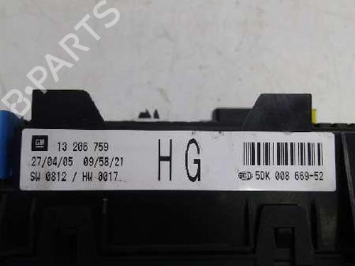 Fuse box OPEL ASTRA H (A04)  | BP9482709E1 
