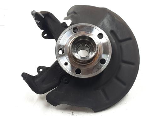Fusee links voor Fusee links voor VW POLO V (6R1, 6C1) 1.6 TDI (90 hp) 33931583 33931583