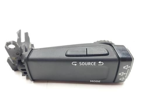 Commutateur RENAULT CAPTUR I (J5_, H5_) 1.3 TCe 130 (J5NJ, J5NE) (131 hp) 30870531