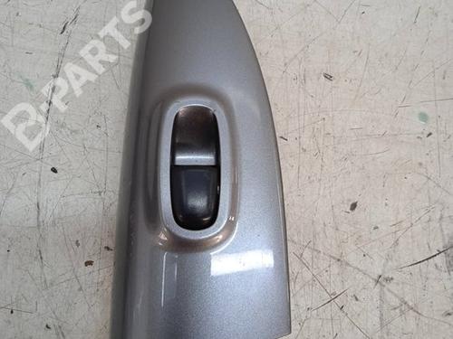 right-front-window-switch-nissan-juke-f15-16-dig-t-2010-2011-2012-2013-2014-2015-2016-2017-2018-2019-9850119 main image