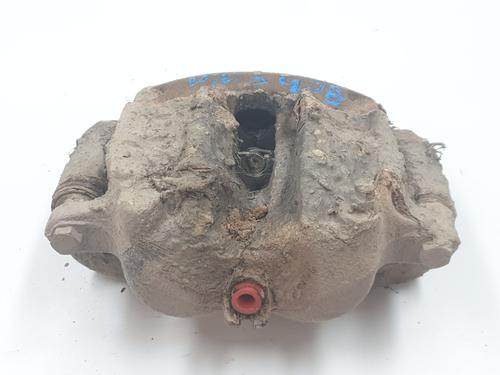 Venstre bremsekaliber foran NISSAN TERRANO II (R20) 2.7 TD 4WD (101 hp) 28805378