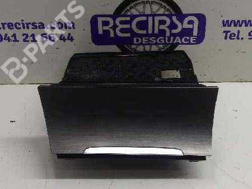 Used Glove box Glove box VW GOLF VII (5G1, BQ1, BE1, BE2) 1.6 TDI (105 hp) 9481695 9481695
