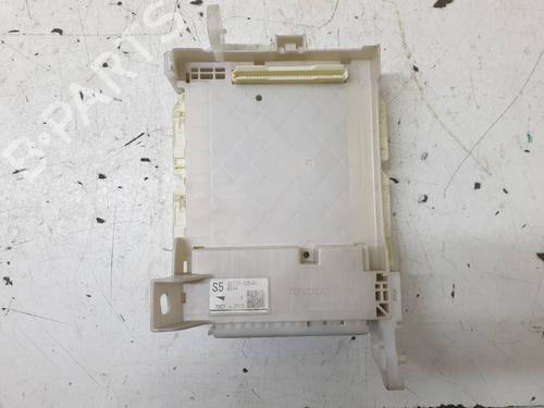 Used Fuse box TOYOTA YARIS (_P13_) 1.5 Hybrid (NHP130_, NHP130) (101 hp) 24802719