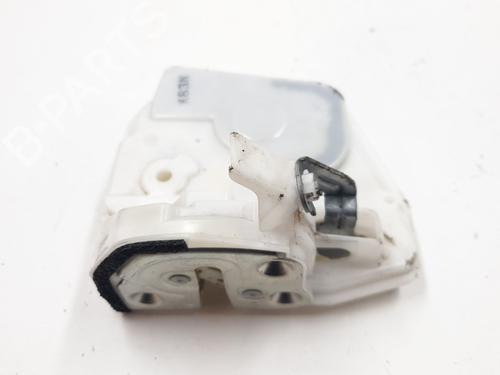 Used Rear right lock Rear right lock 39068001 39068001